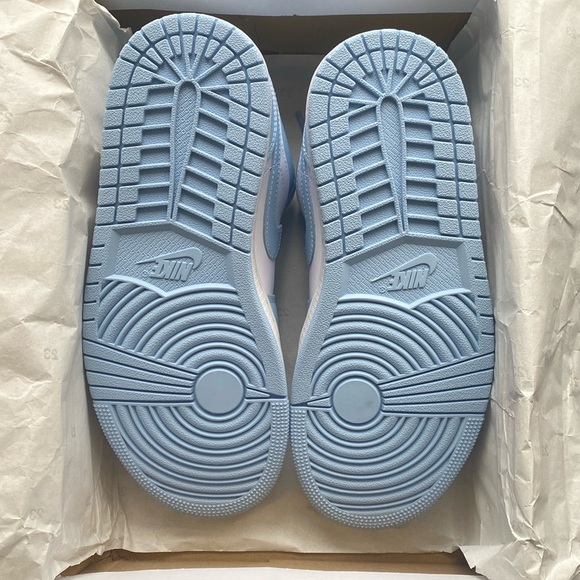 Nike Air Jordan 1 Low White/Ice Blue Women’s Size 6.5 - Picture 6 of 12